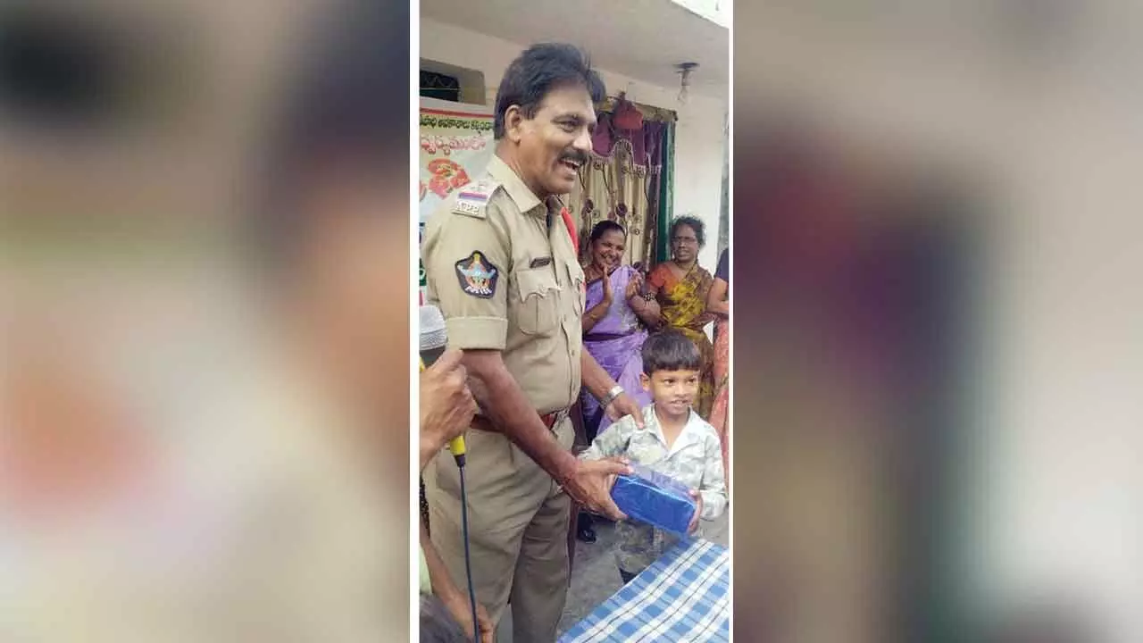 Eluru: Prizes distributed to winners of Sankranti competitions Eluru: Prizes distributed to winners of Sankranti competitions