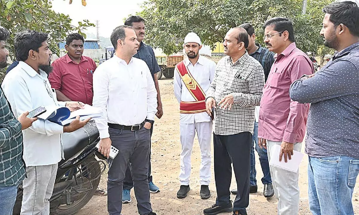 Officials conduct survey for Rythu Bharosa scheme