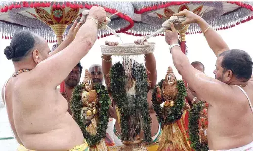 Tirumanjanam, Chakrasnanam held at Maha Kumbha Mela