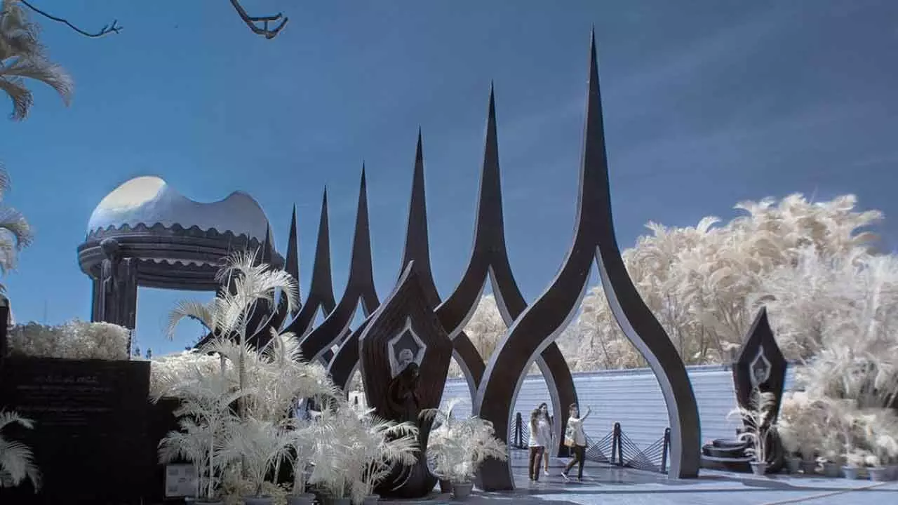 NTR death anniversary: Family, political leaders pay tribute at NTR Ghat in Hyderabad NTR death anniversary: Family, political leaders pay tribute at NTR Ghat in Hyderabad