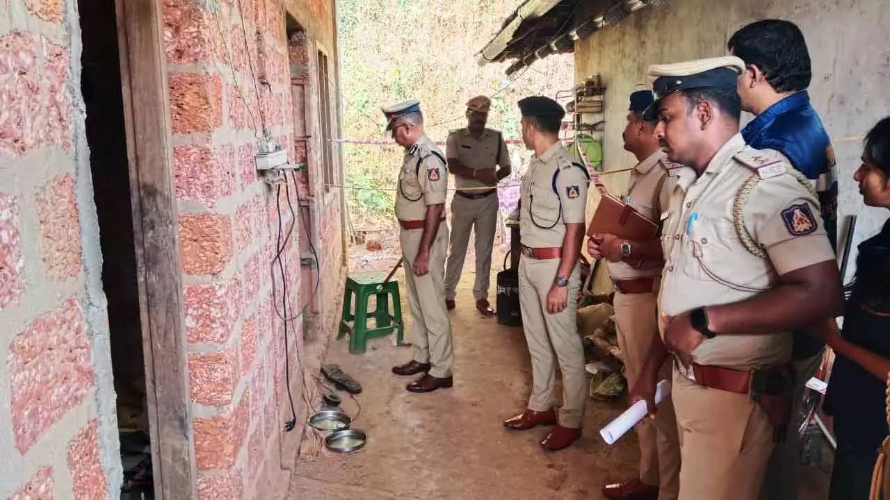 Alcoholic Man Shoots Wife, Ends Life in Sullia Alcoholic Man Shoots Wife, Ends Life in Sullia