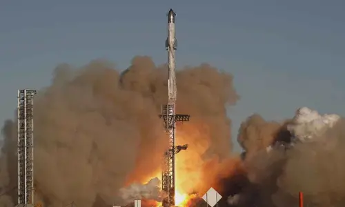 SpaceXs Starship explodes in flight test