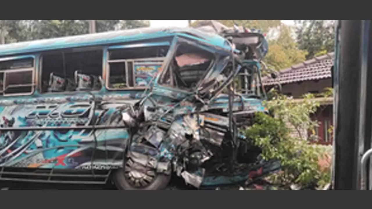 Sri Lanka: Over 35 hospitalised after bus collision Sri Lanka: Over 35 hospitalised after bus collision
