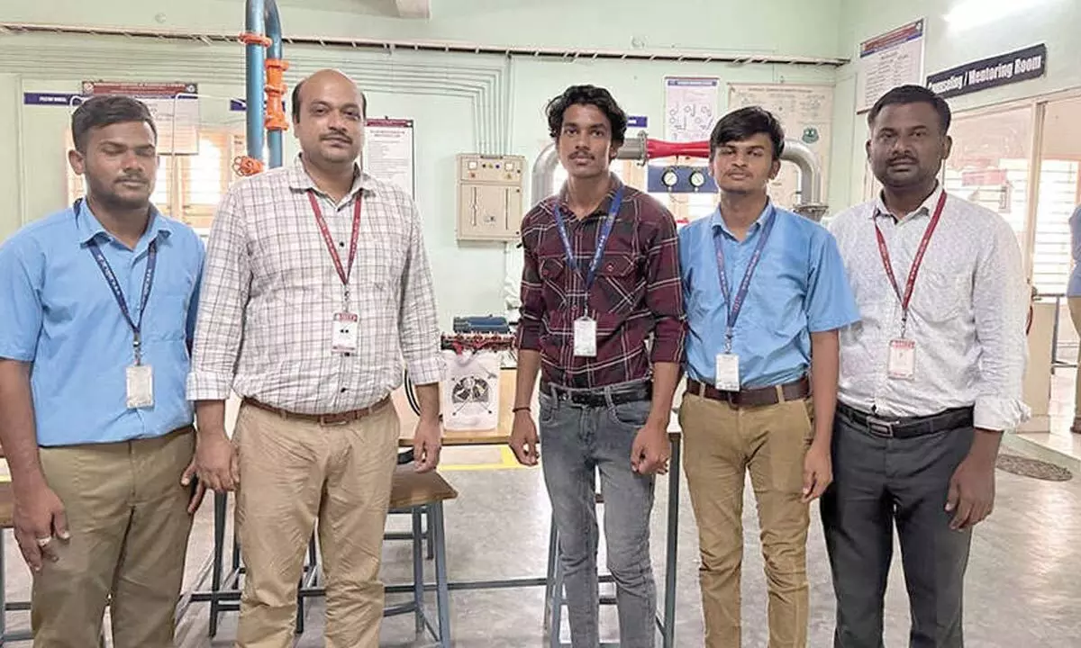 MITS students develop eco-friendly portable refrigeration system MITS students develop eco-friendly portable refrigeration system