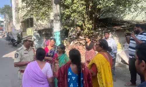 Police conduct cordon & search