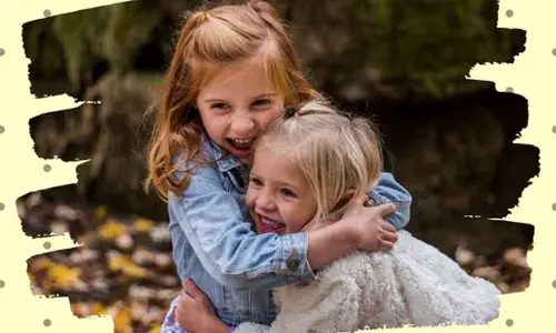 National Hugging Day 2025: Wishes, Messages, and Statuses to Share with Loved Ones