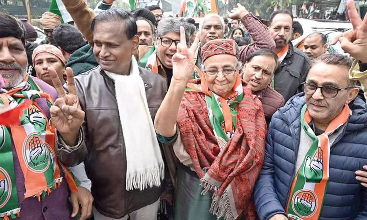 Udit Raj, priests protest at Kejriwals residence Udit Raj, priests protest at Kejriwals residence