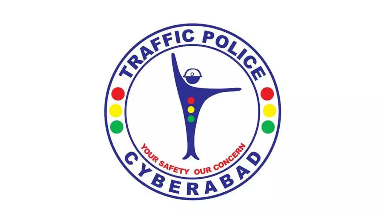 Cyberabad traffic cops urge gig workers to follow road safety rules