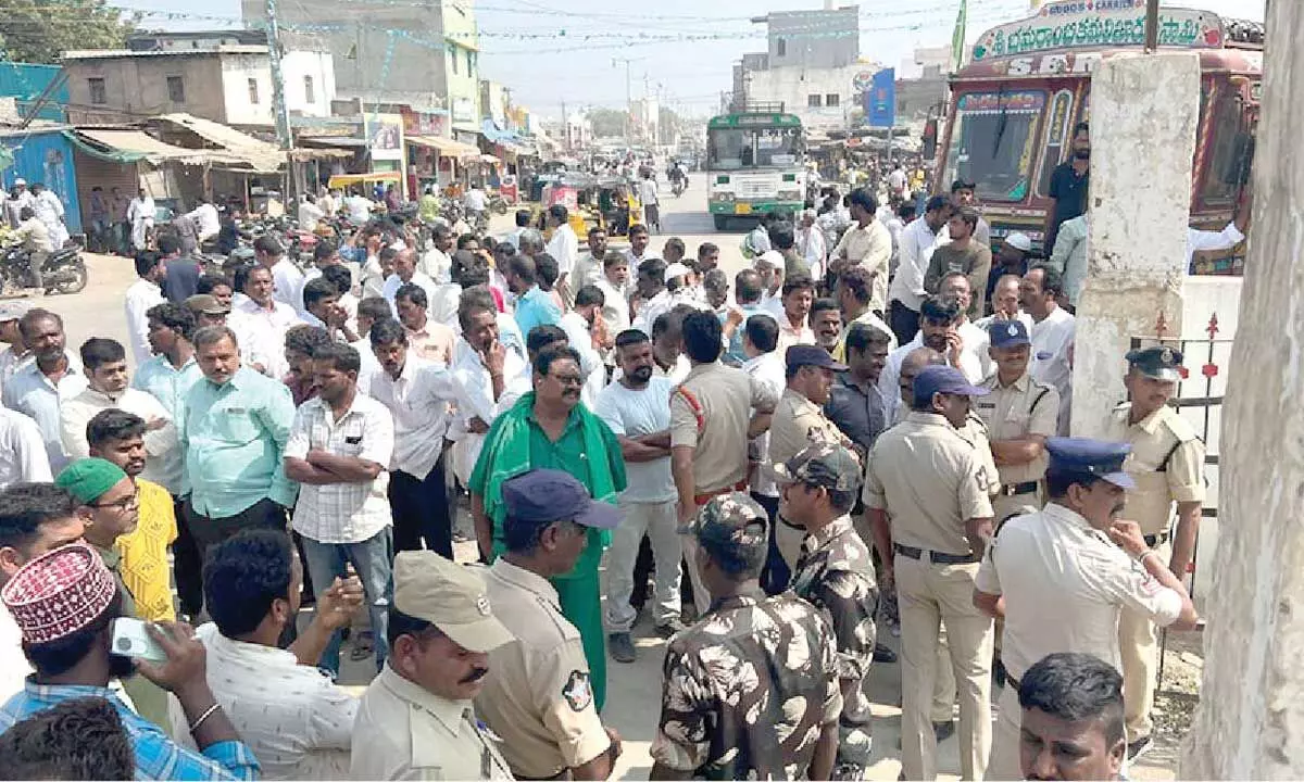 Police arrest YSRCP leader