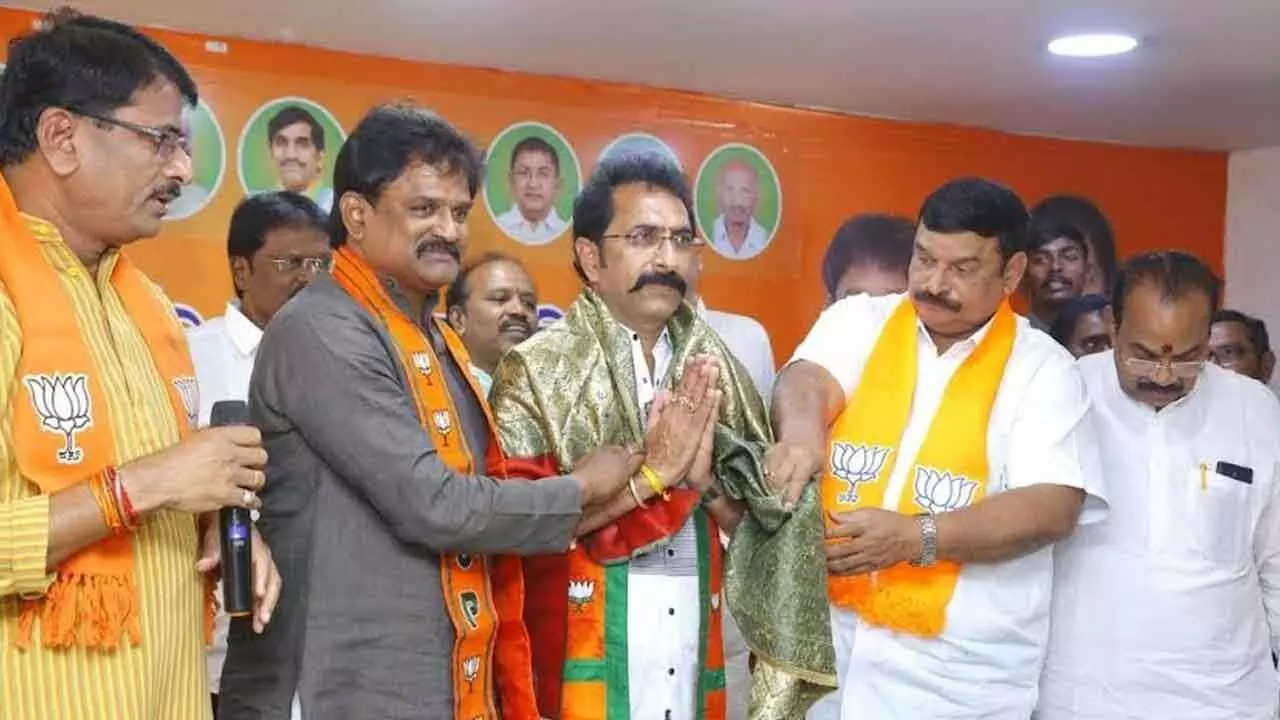 Parasurama takes charge as BJP Visakha parl dist president Parasurama takes charge as BJP Visakha parl dist president