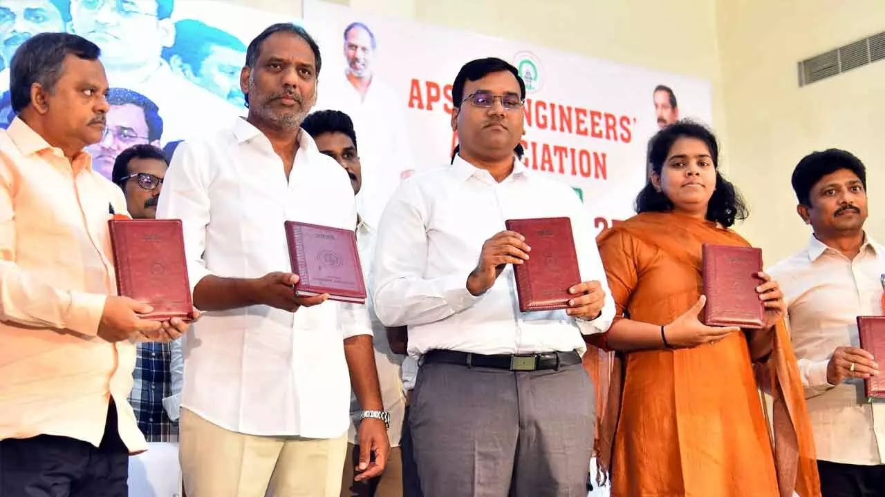 Minister Gottipati Ravi Kumar all praise for services of energy employees Minister Gottipati Ravi Kumar all praise for services of energy employees