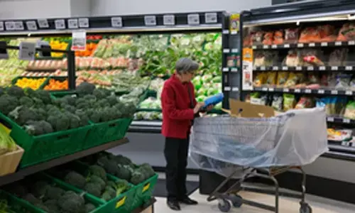 New Zealands annual inflation sees slower increase at 2.2 per cent