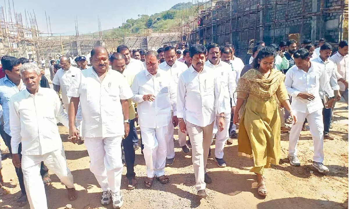 Govada sugar factory issues to be taken to CM’s notice: Excise Minister Govada sugar factory issues to be taken to CM’s notice: Excise Minister