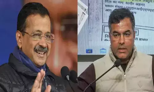 Kejriwal blasts Parvesh for insulting Punjabis