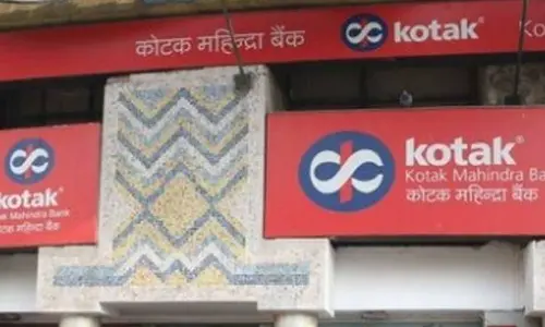 Kotak Mahindra Bank acquires Standard Chartered Indias personal loan biz for Rs 3,330 cr