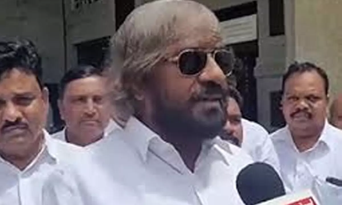 Khandre directs officials to take measures to control forest fires Khandre directs officials to take measures to control forest fires