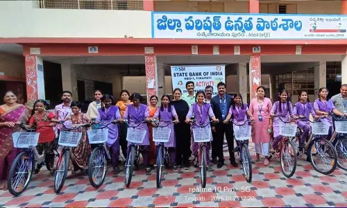 Tirupati: SBI donates cycles to girl students