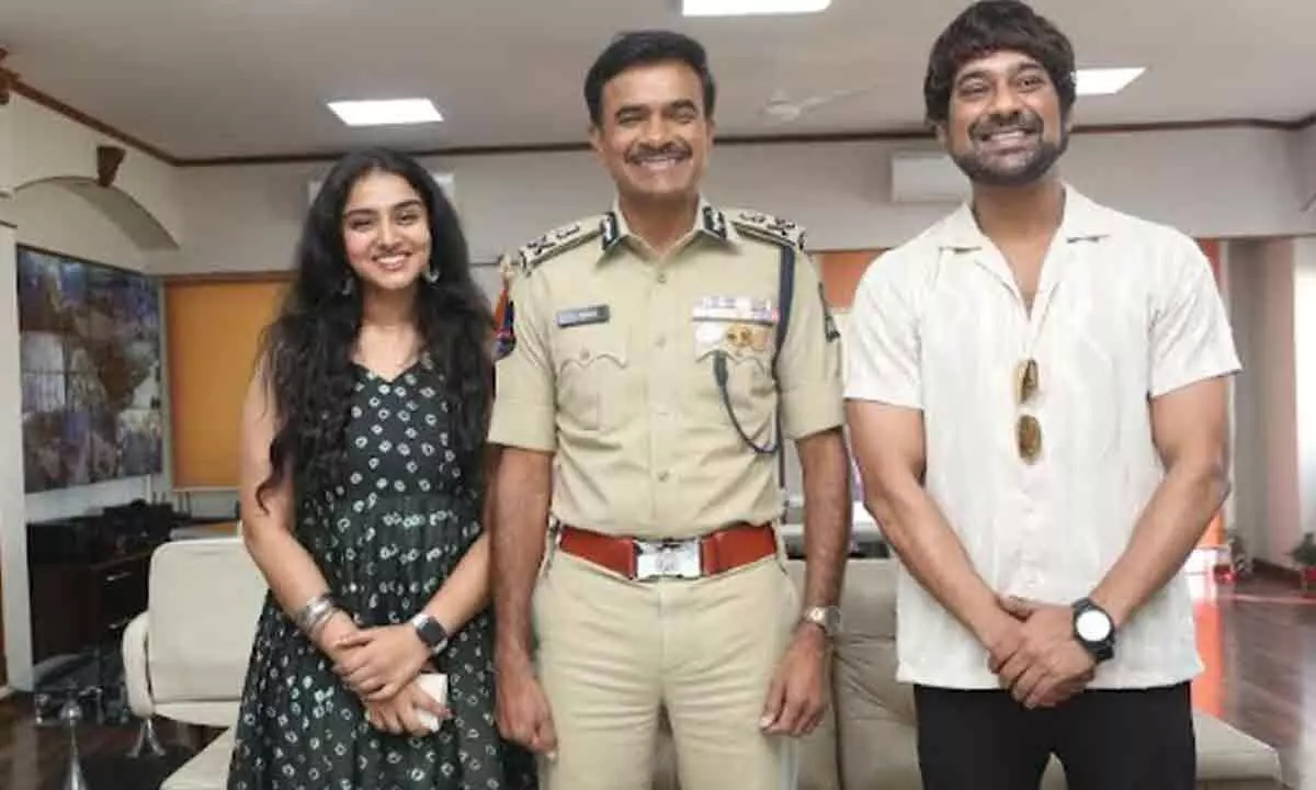 Varun Sandesh’s Constable Title Song Launched by Hyderabad Police Commissioner C. V. Anand Varun Sandesh’s Constable Title Song Launched by Hyderabad Police Commissioner C. V. Anand