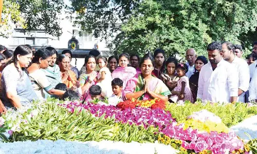 Paritala Ravi remembered on his death anniversary