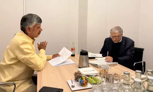 Chandrababu thanks Bill Gates for sharing memoir Source Code
