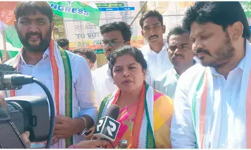 *Congress Leaders Demand Fulfillment of Election Promises from Coalition Government*