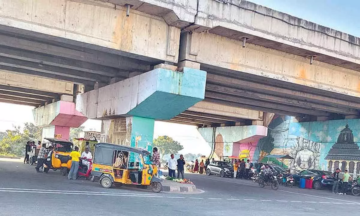 Petty vendors occupy under passages at NH-16 Petty vendors occupy under passages at NH-16