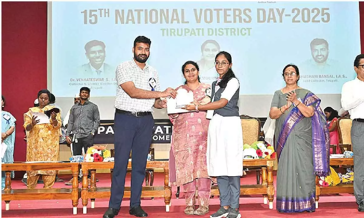 All above 18 yrs must register as voters: Civic chief Mourya All above 18 yrs must register as voters: Civic chief Mourya