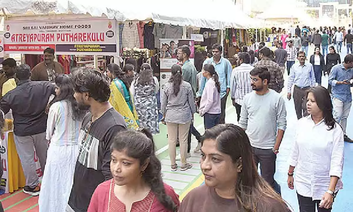 Curtain comes down on HLF amid huge footfall Curtain comes down on HLF amid huge footfall