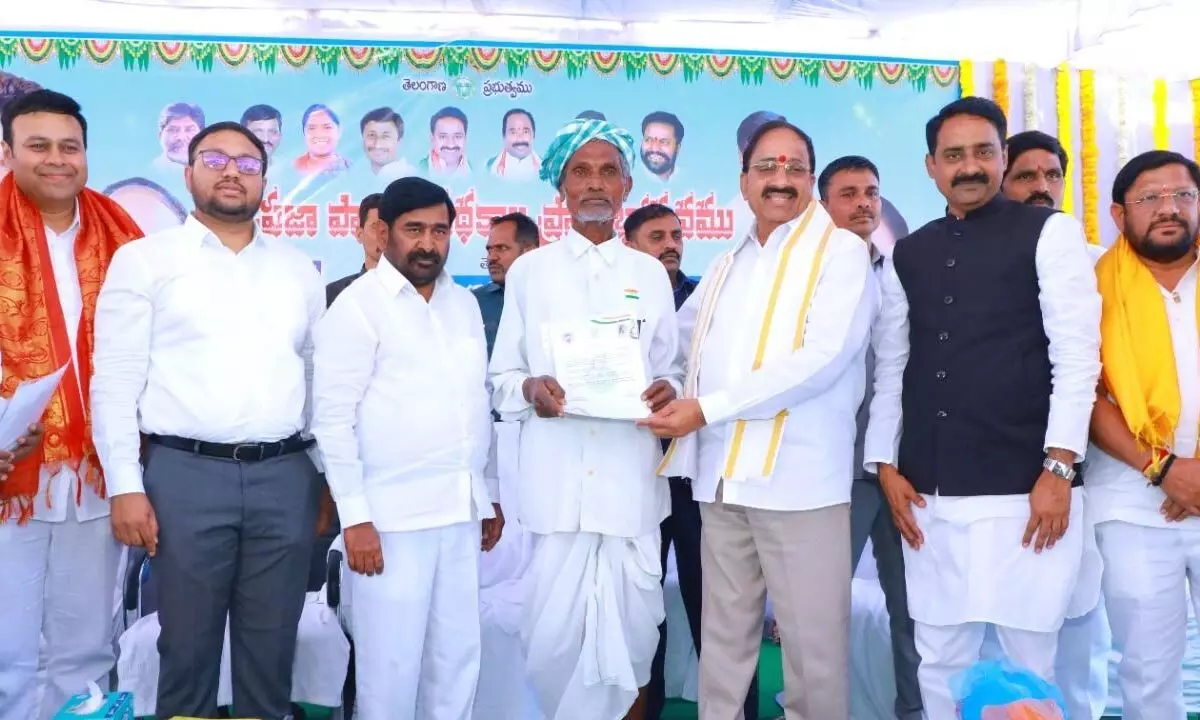 Cong govt keeping all promises: Tummala