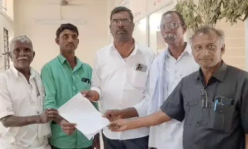 Villagers demand restoration of bus service