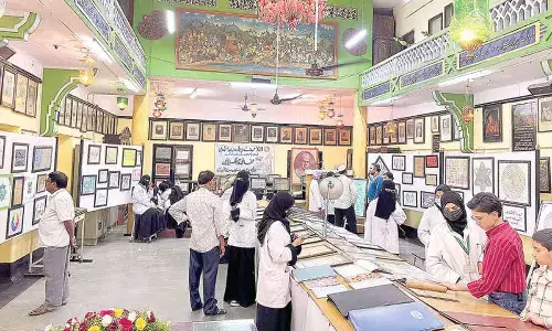 Master calligrapher keeps art alive in India, abroad