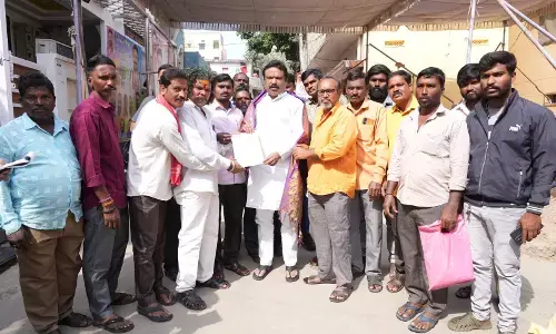 Boinpally Market Yard Hamalis meet Secunderabad cantonment MLA