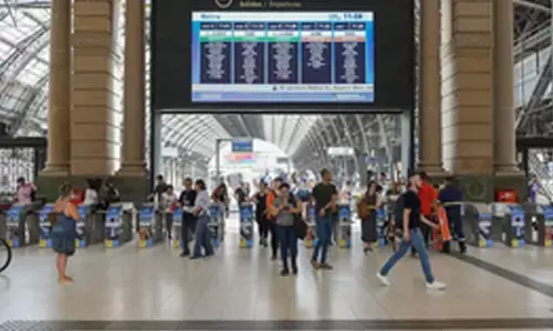 Argentine railway workers walk out in demand of higher wages