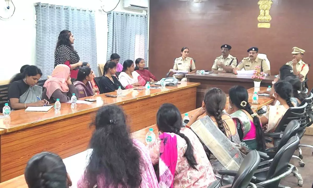 Install CCTV cams at  schools and colleges: DCP