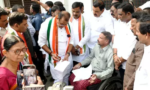 Komatireddy rebuffs KTR’s criticism