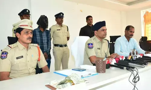 Shantinagar Police Arrest Two Thieves, Recover ₹1,00,000 Stolen Using Distraction Tactic