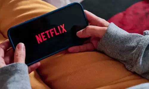 Netflix Introduces One-Tap Full-Season Download for iOS Users