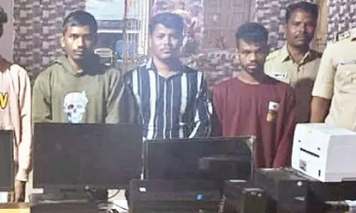 Engg student, 3 others held for burglary