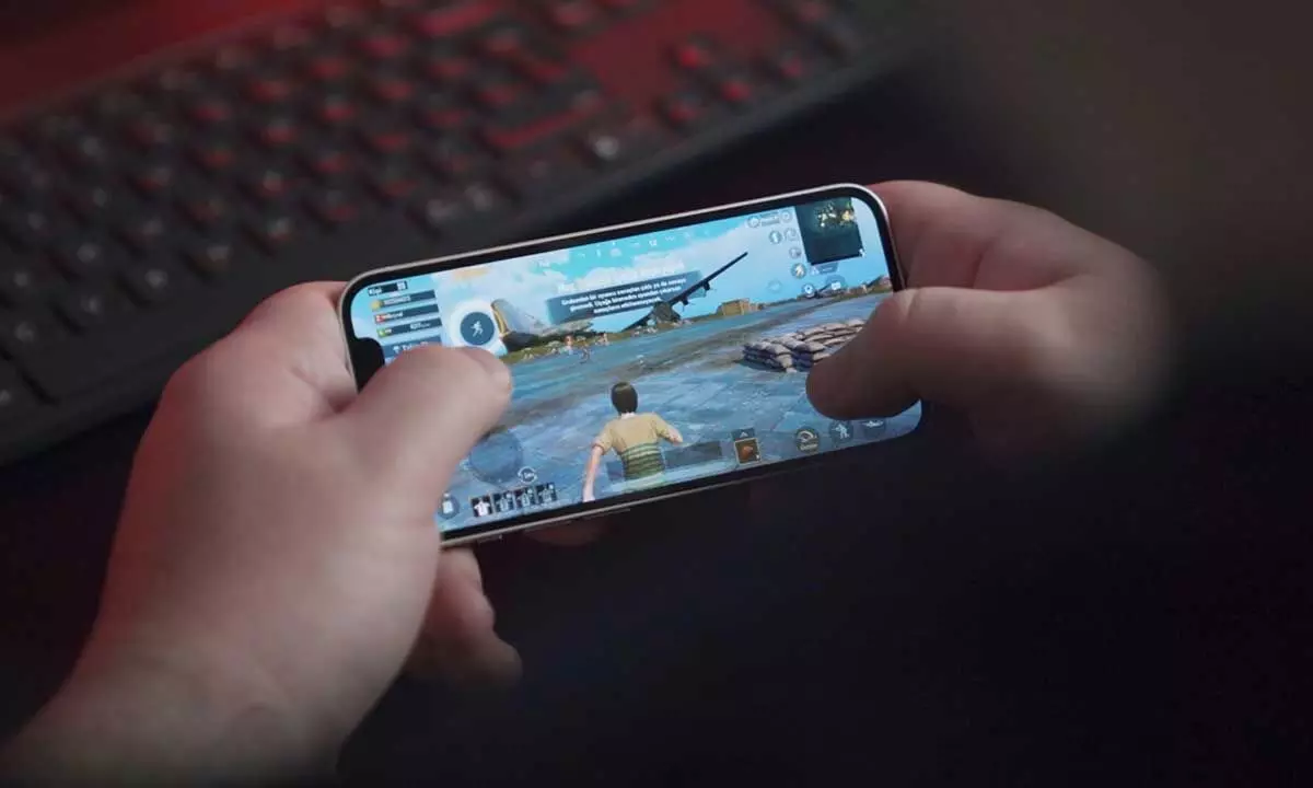 Student kills mother for not letting him play online games Student kills mother for not letting him play online games