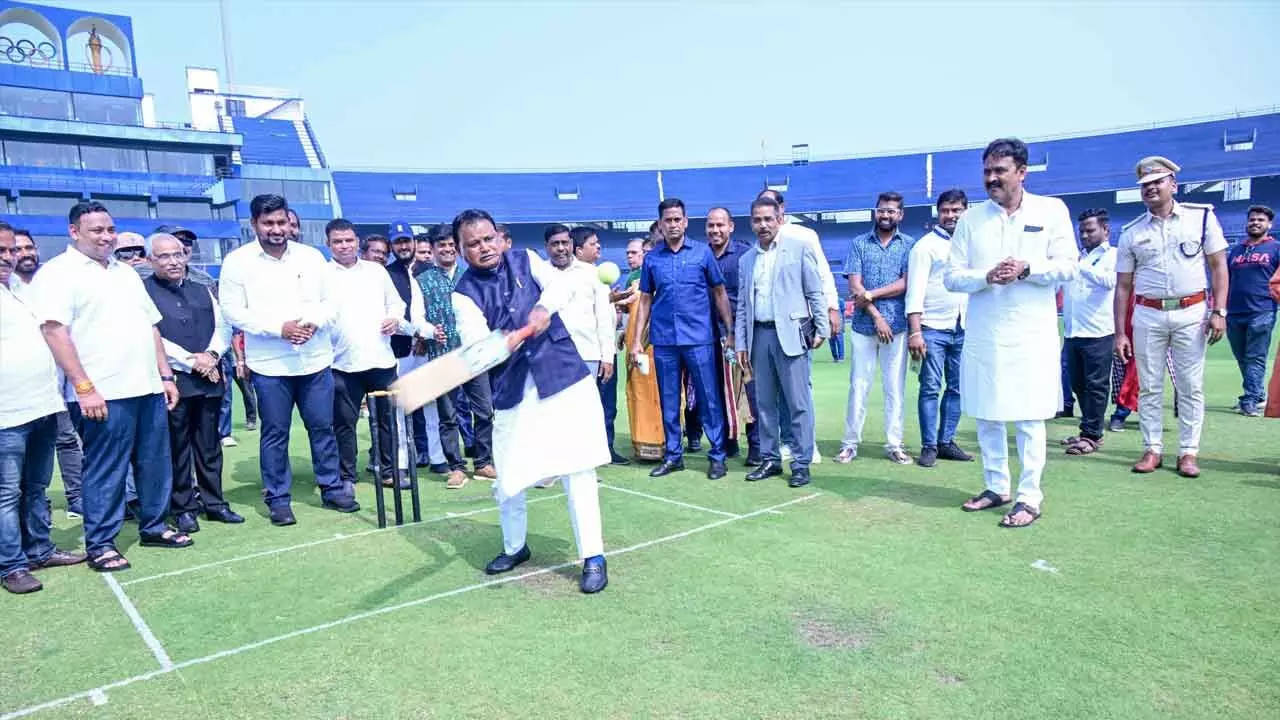 CM Majhi reviews readiness for ODI