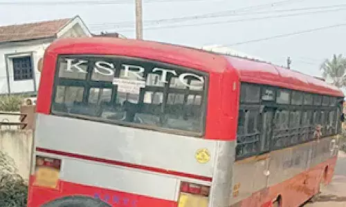 KSRTC bus wheels detach mid-Journey