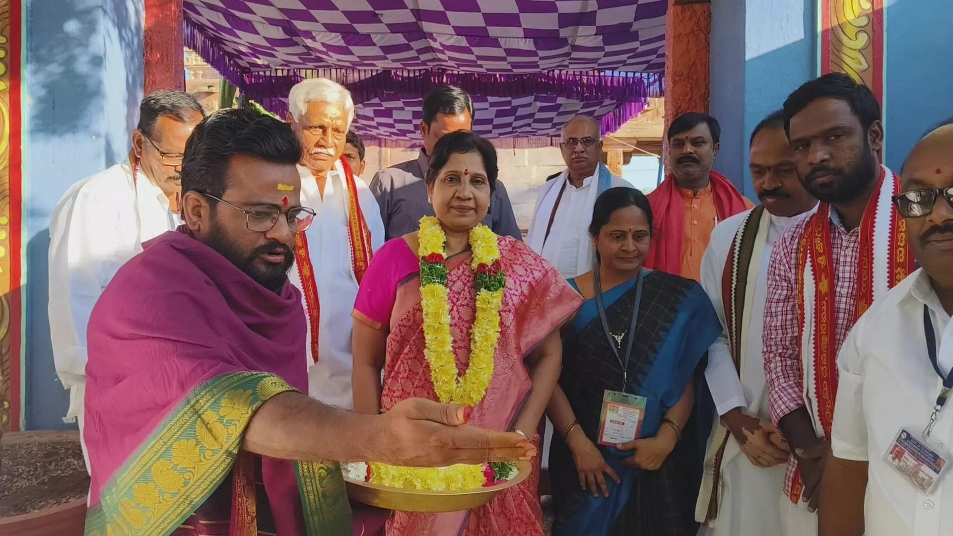 Thousands of Devotees Gather for Grand Finale of Jogulamba Brahmotsavam Thousands of Devotees Gather for Grand Finale of Jogulamba Brahmotsavam