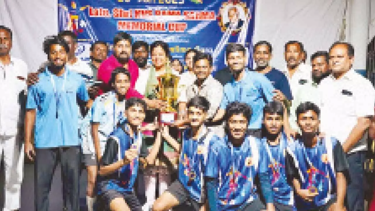 Sports must for physical fitness Sports must for physical fitness