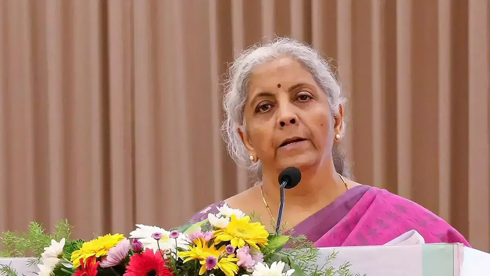 Nirmala Sitharaman Confirms No Plan to Abolish Old Tax System