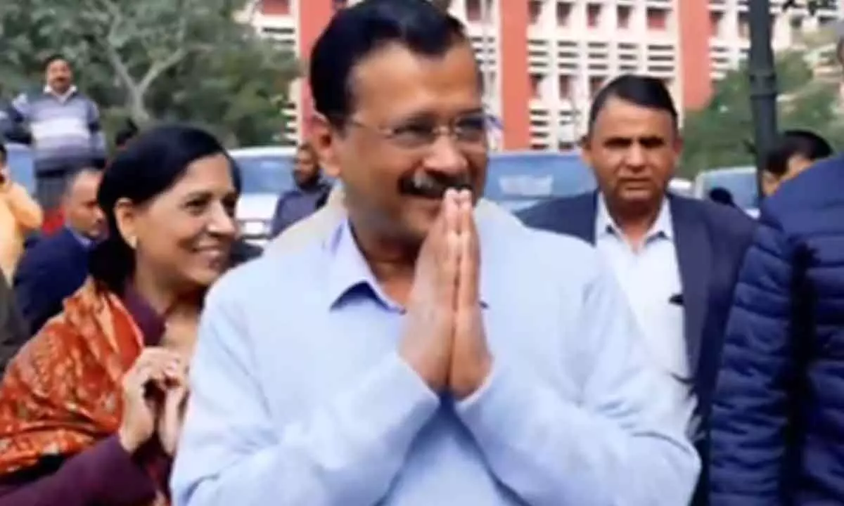 Kejriwal casts his vote, urges Delhi voters to choose development Kejriwal casts his vote, urges Delhi voters to choose development