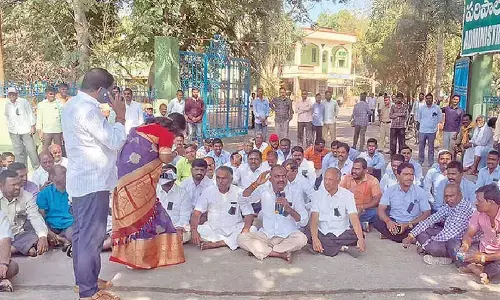 Traders raise stink over unhygienic condition at market yard