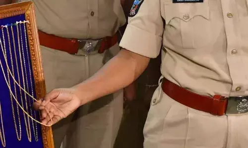 Woman robbed of Rs. 30,000 at Pattabhipuram of Guntur, police starts probe