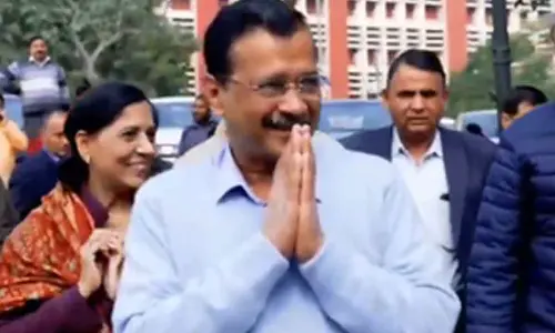 Kejriwal casts his vote, urges Delhi voters to choose development
