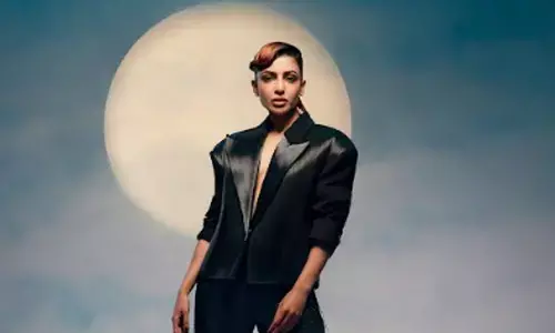 Samantha stuns with new look in latest photoshoot