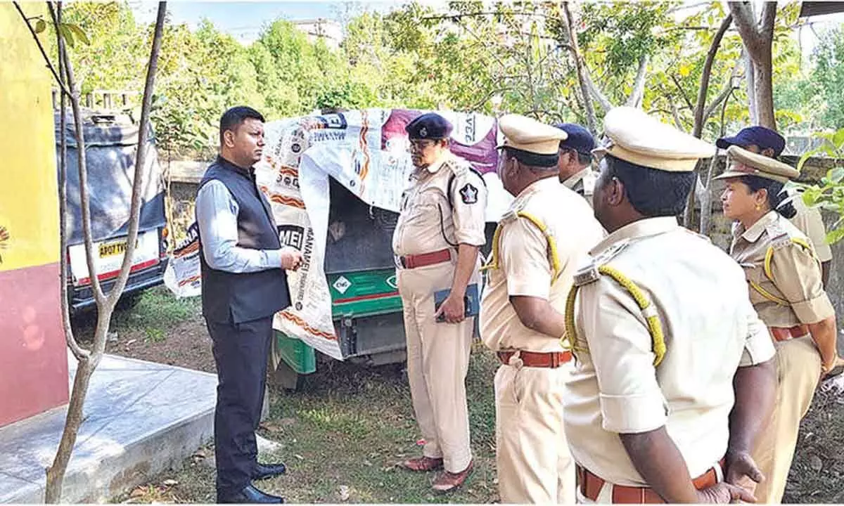 Operations reviewed at Excise Stations